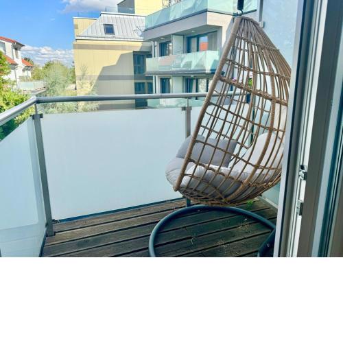 130 m2 Stylish 4 Bedroom Apartment with Balcony