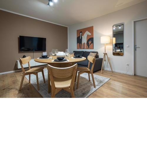 1BR apartment with a Queen-size bed and Terrace - Contactless 24h Check-In