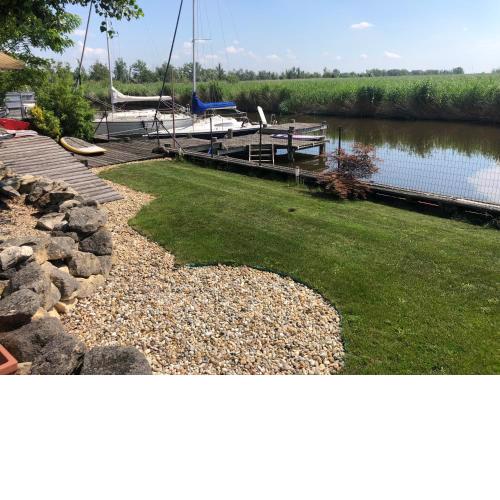 25h GARDEN Apartment PLUS private Beach
