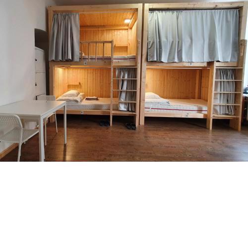 7brunnen Hostel Beds & Rooms