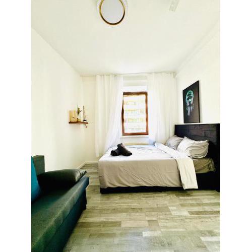 Affordable 4BR Shared Apartment, 10 Min to FAC Platz