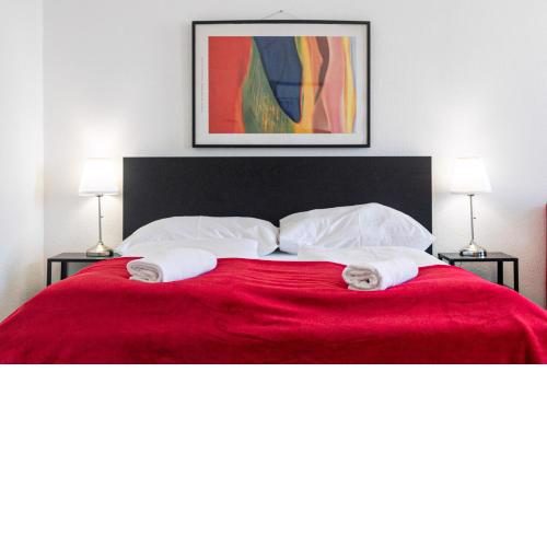 Amazing 2BR Apt Near Downtown