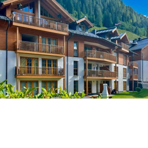 Andrea 3 by SMR Luxury Apartments inc Spa and near Gondola