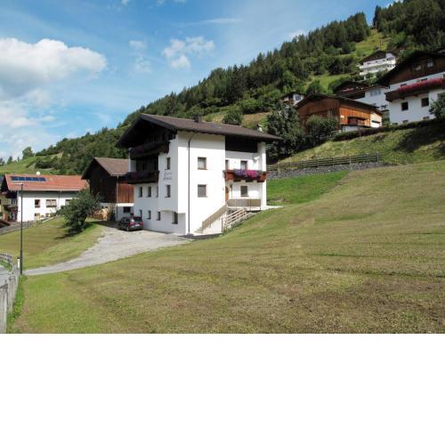 Apartment Alpenherz-2 by Interhome