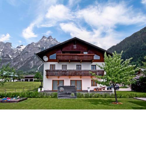 Apartment Edelweiss-1 by Interhome