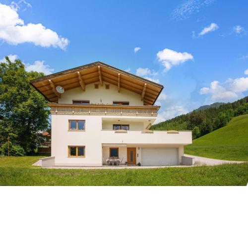 Apartment in Tyrol with parking