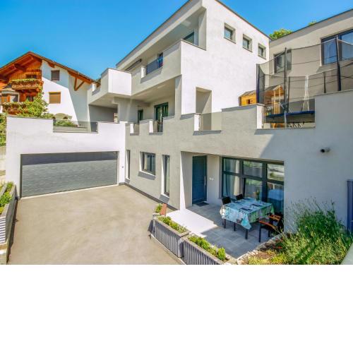Apartment IsiLiving by Interhome