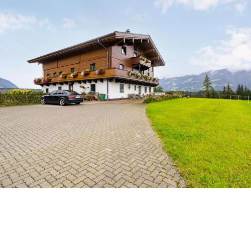 Apartment Kitzsteinhorn by Interhome