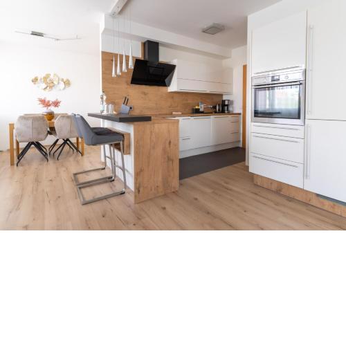 Apartment Klagenfurt Center with Free Parking - RING41