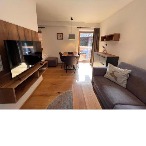 Apartment Kleines Bergblick 09 by Interhome