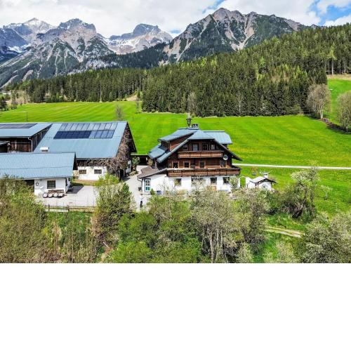 Apartment Salzmannhof by Interhome