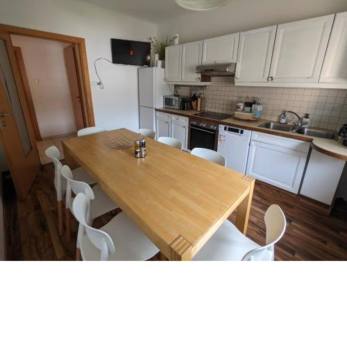 Bright and comfortable unit across from Messe Wels