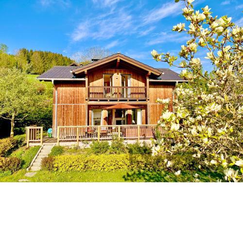 Chalet Attersee - ganzes Ferienhaus, Seeblick, Kamin, Sauna
