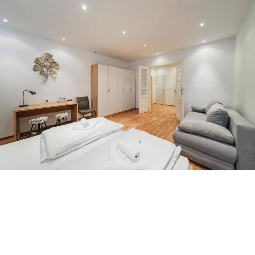 City Apartment near Belvedere