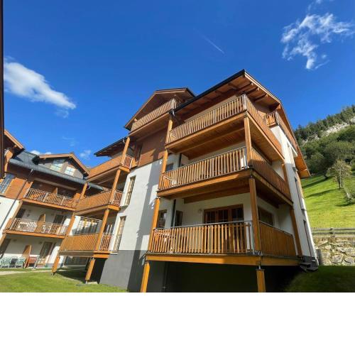 Claudia 7 by SMR Rauris Apartments - inc Spa and near Gondola
