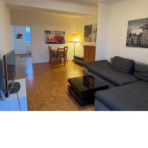 Cozy Apartment With Balcony Near Yppenplatz!