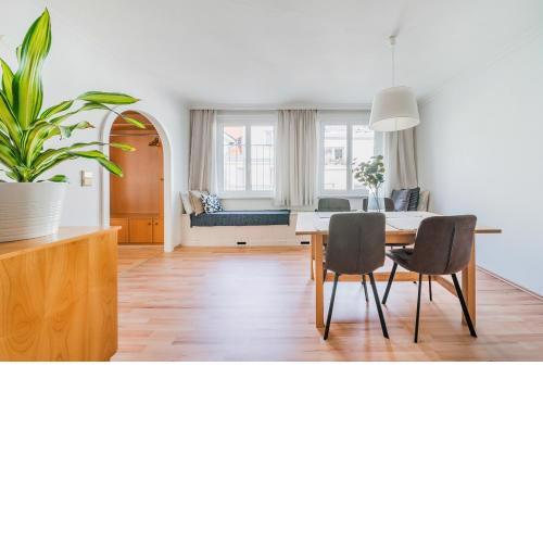 FeelHome-Karmeliterviertel-6 Gäste-WiFi-Smart TV