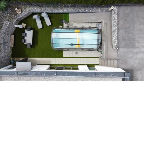 Gartenloft mit Pool