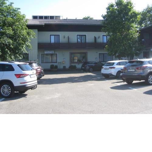 Gasthof Strobl Waldfrieden Garni