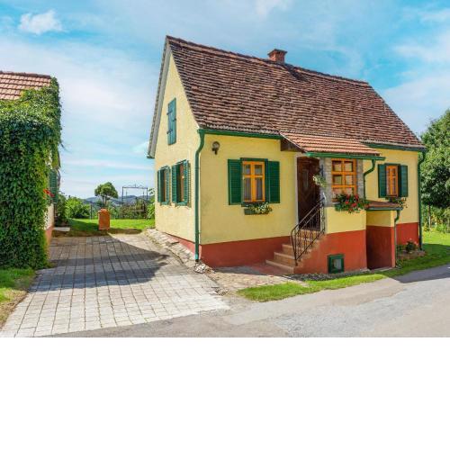 Holiday home in Gersdorf near a swimming lake