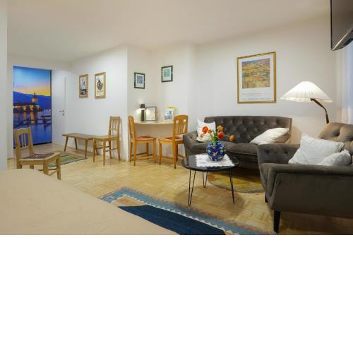 Homely Apartment in the Center with Garden View