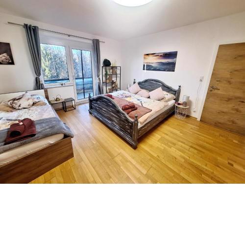 HomeW4 - Rosen Apartment