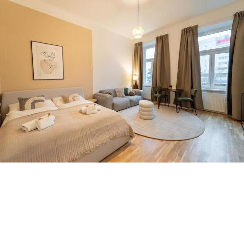 josef's home I Comfort Studio I Metro Access