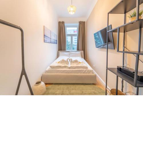 josef's home I Studio Mini I Metro Access
