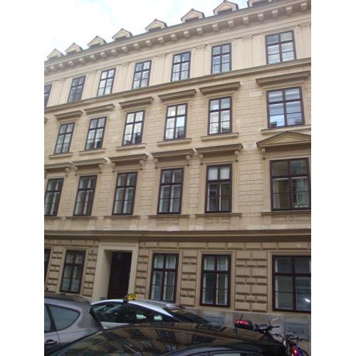 Klimatisiertes 3 Zimmer Appartement Mit Terrasse