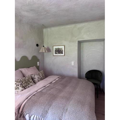LAROGYs HIDEAWAY