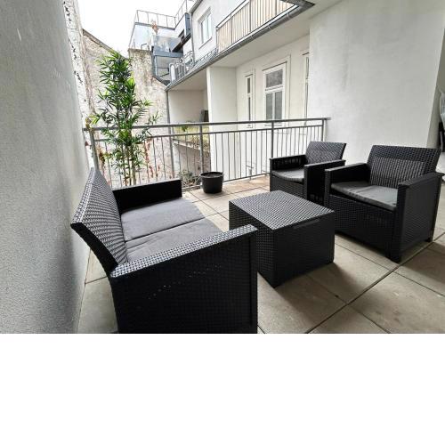 Long Term Apartment with Balcony & Parking