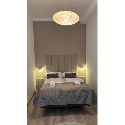 Lovely 1BR & 1LR Apt for 5P in the Heart of Vienna