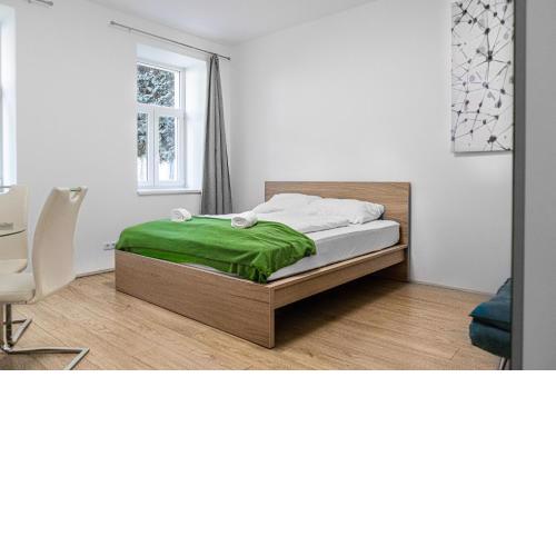 Lovely 2BR Shared Apartment, Enkplatz U3, 15min to Center