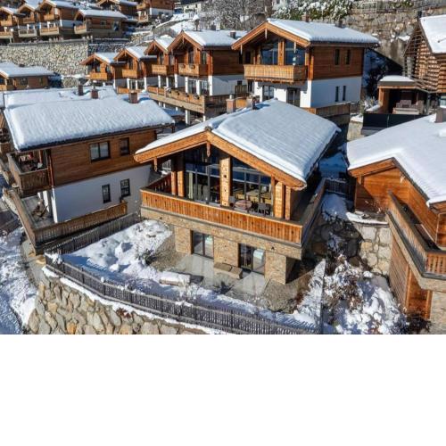 Luxury chalet near a small slope
