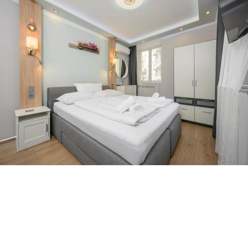 Palais Pálffy Apartments Vienna
