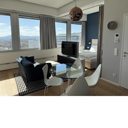 Penthouse-Flair with Skyline-View
