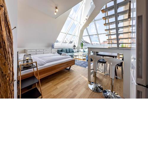 Penthouse Suites by JR City Apartments