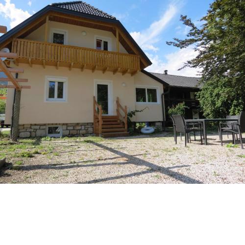 Pretty holiday home in Bodensdorf am Ossiacher See