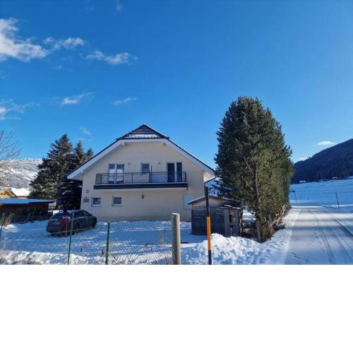 quiet and central Luxury Villa "JUWEL" with Sauna
