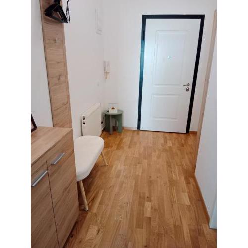 Quiet and cosy studio-apartment near subway-station - 15 minutes to Stephansdom and Schönbrunn --- Ruhiges, gemütliches Studio-Apartment nahe U-Bahn Station Hütteldorfer Straße