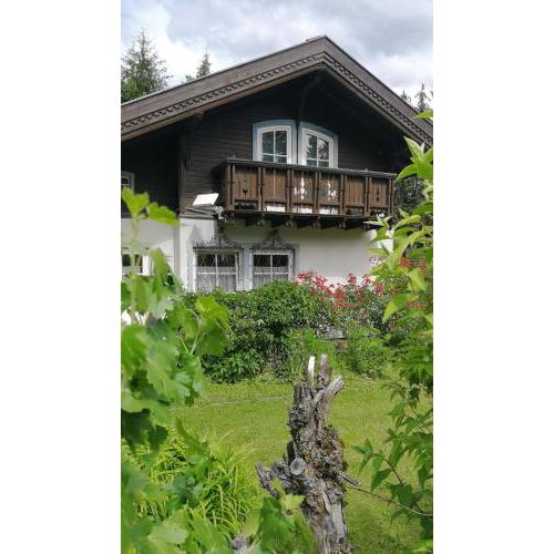 Rosis Cottage