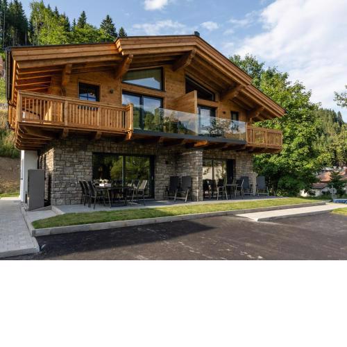 Semi detached chalet in Mühlbach with sauna