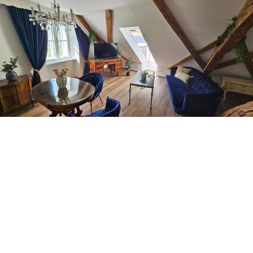 Sisi's Loft - Imperial Charm