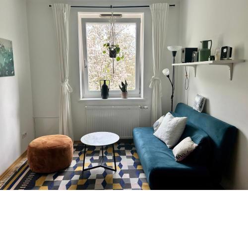 Sonnige Wohnung mit Parkblick nahe Schönbrunn