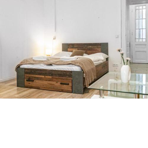 Spacious 1BR Apt, WIFI & TV, with a Great Location