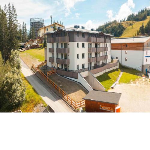 Spacious 4-bedroom penthouse in Katschberghohe