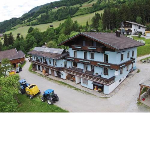 Spacious Apartment with close to Skiing Points