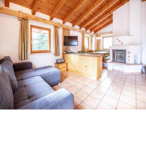 Spacious chalet in Hochkrimml with balcony