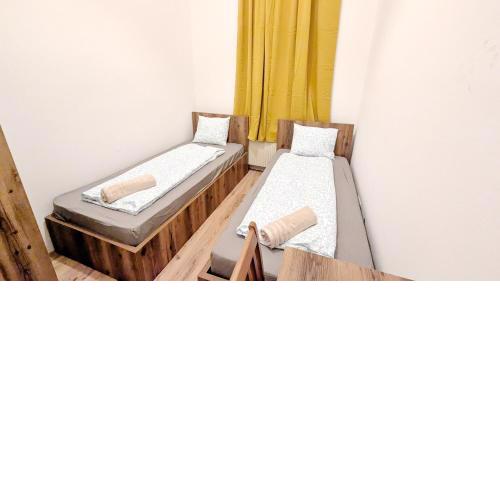 Spacious Rooms - 15 Min from Airport & City Center, 5 Min from Vienna Main-Bus Station EZ1