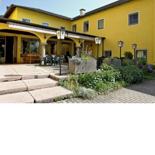 Stiftsgasthof Hochburg